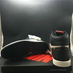 Hypeyourbeast Air Jordan 1 Retro High Sports Illustrated (A Star Is Born) 27 Hypeyourbeast Air Jordan 1 Retro High Sports Illustrated (A Star Is Born)