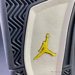 HypeYourBeast Air Jordan 4 Retro 'Lightning'