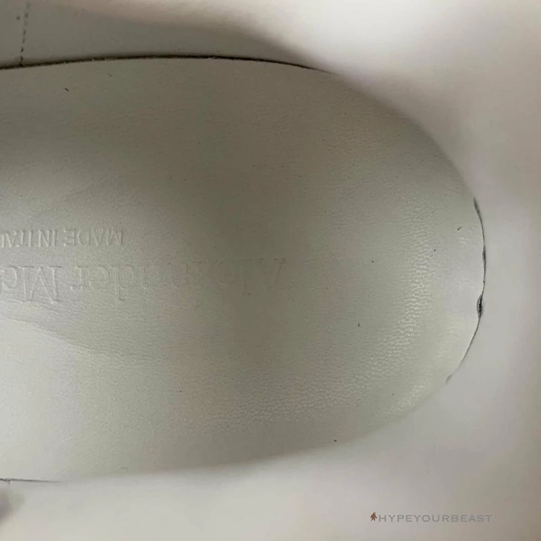 HypeYourBeast Alexander McQueen White / Purple A. Mcqueen 7 HypeYourBeast Alexander McQueen White / Purple A. Mcqueen