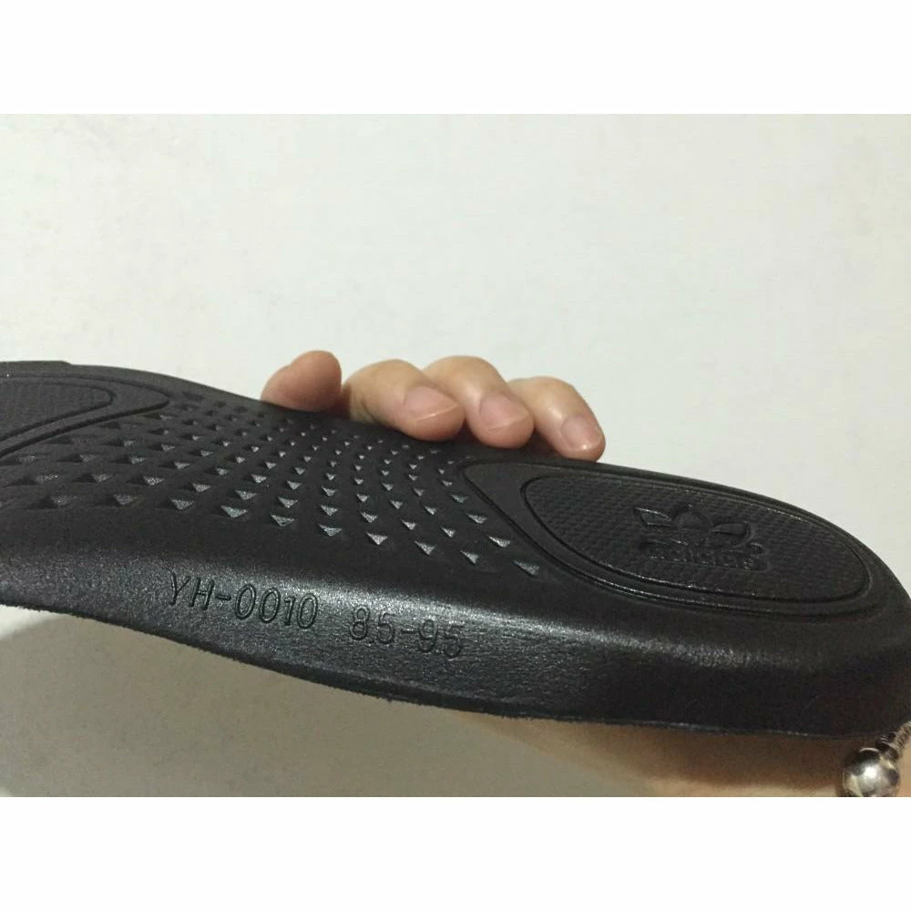 Hypeyourbeast Adidas Yeezy Boost 350 V2 'Core Black Copper' 5 Hypeyourbeast Adidas Yeezy Boost 350 V2 'Core Black Copper'