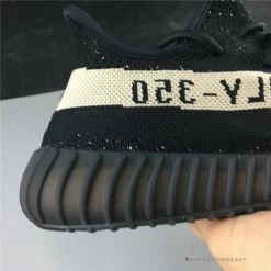Hypeyourbeast Adidas Yeezy Boost 350 V2 'Oreo Black / White' 32 Hypeyourbeast Adidas Yeezy Boost 350 V2 'Oreo Black / White'