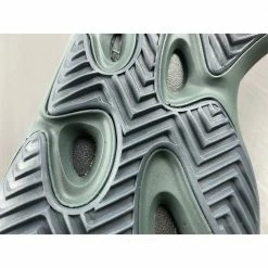 HypeYourBeast Adidas Yeezy 700 V3 'Copper'