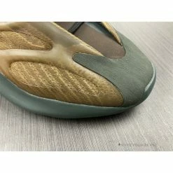 HypeYourBeast Adidas Yeezy 700 V3 'Copper'