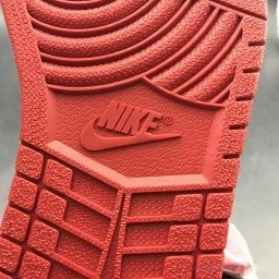 HypeYourBeast Air Jordan 1 Retro High OG 'Chicago' 15 HypeYourBeast Air Jordan 1 Retro High OG 'Chicago'