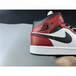 Hypeyourbeast Air Jordan 1 Mid 'Chicago'