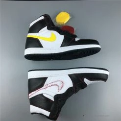 HypeYourBeast Air Jordan 1 Retro High OG 'Defiant' 27 HypeYourBeast Air Jordan 1 Retro High OG 'Defiant'