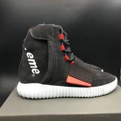 Hypeyourbeast Yeezy Boost 750 Black / White / Supreme 45 Hypeyourbeast Yeezy Boost 750 Black / White / Supreme
