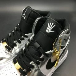 Hypeyourbeast Air Jordan 1 High 'Pass The Torch' 31 Hypeyourbeast Air Jordan 1 High 'Pass The Torch'