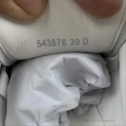 HypeYourBeast Alexander McQueen White / Green A. Mcqueen 28 HypeYourBeast Alexander McQueen White / Green A. Mcqueen