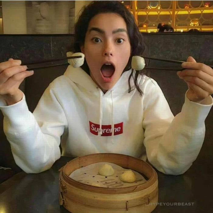 Hypeyourbeast Supreme Box Logo Hoodie White Red 4 Hypeyourbeast Supreme Box Logo Hoodie White Red