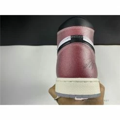 Hypeyourbeast Trophy Room X Air Jordan 1 High OG