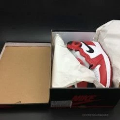 HypeYourBeast Air Jordan 1 Retro High OG 'Chicago' 29 HypeYourBeast Air Jordan 1 Retro High OG 'Chicago'