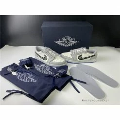 Hypeyourbeast Dior X Air Jordan 1 Low 26 Hypeyourbeast Dior X Air Jordan 1 Low