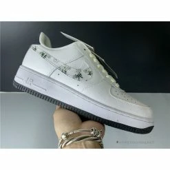 HypeYourBeast Nike Air Force 1 Low 'Daisy Pack'