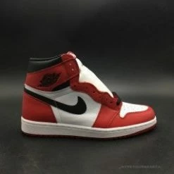 HypeYourBeast Air Jordan 1 Retro High OG 'Chicago' 25 HypeYourBeast Air Jordan 1 Retro High OG 'Chicago'