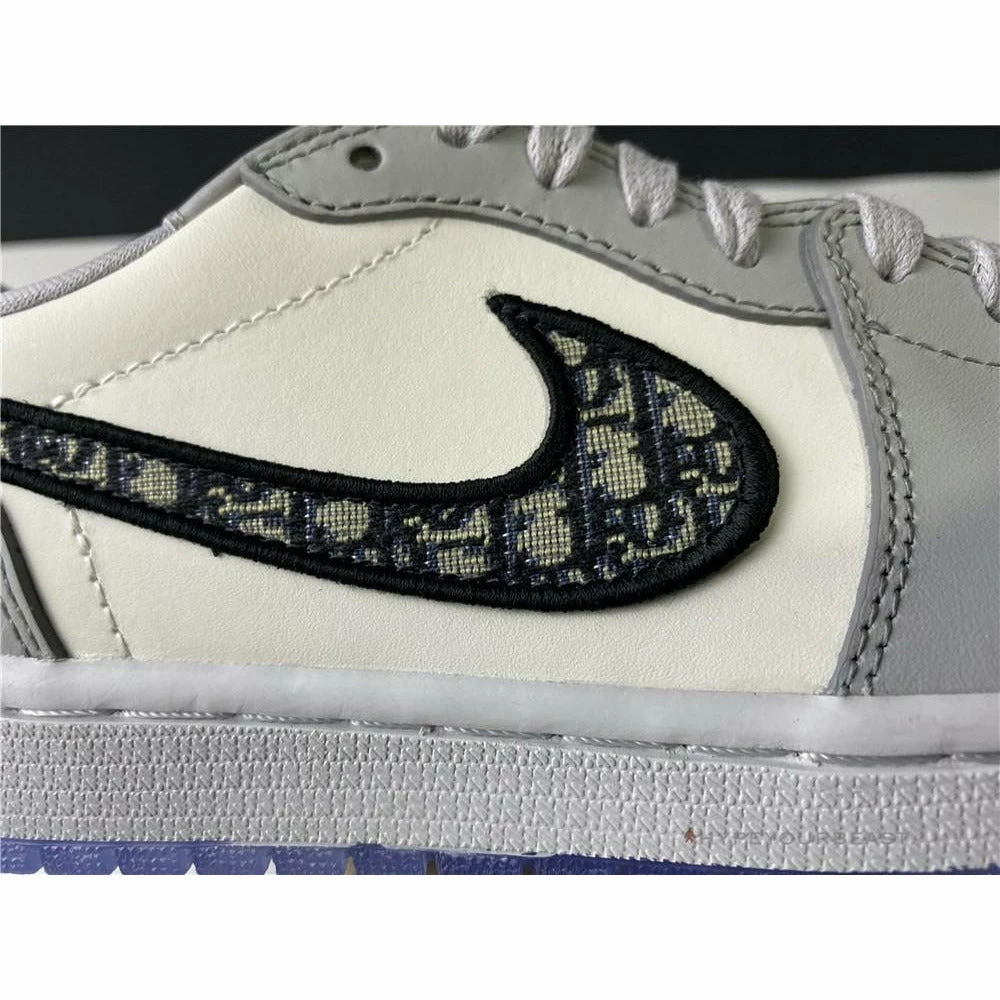 Hypeyourbeast Dior X Air Jordan 1 Low 4 Hypeyourbeast Dior X Air Jordan 1 Low