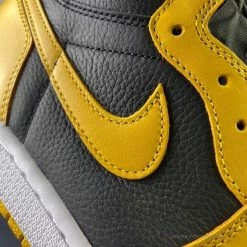 HypeYourBeast Air Jordan 1 Retro High 'Pollen'