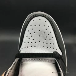 Hypeyourbeast Air Jordan 1 High 'Satin Black Toe'