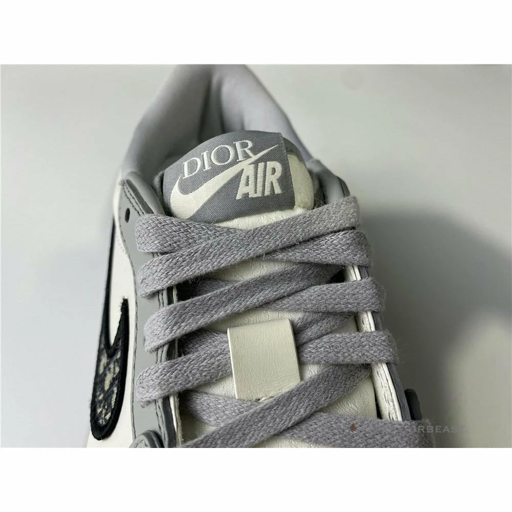 Hypeyourbeast Dior X Air Jordan 1 Low 3 Hypeyourbeast Dior X Air Jordan 1 Low