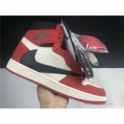 HypeYourBeast Travis Scott X Air Jordan 1 High Chicago