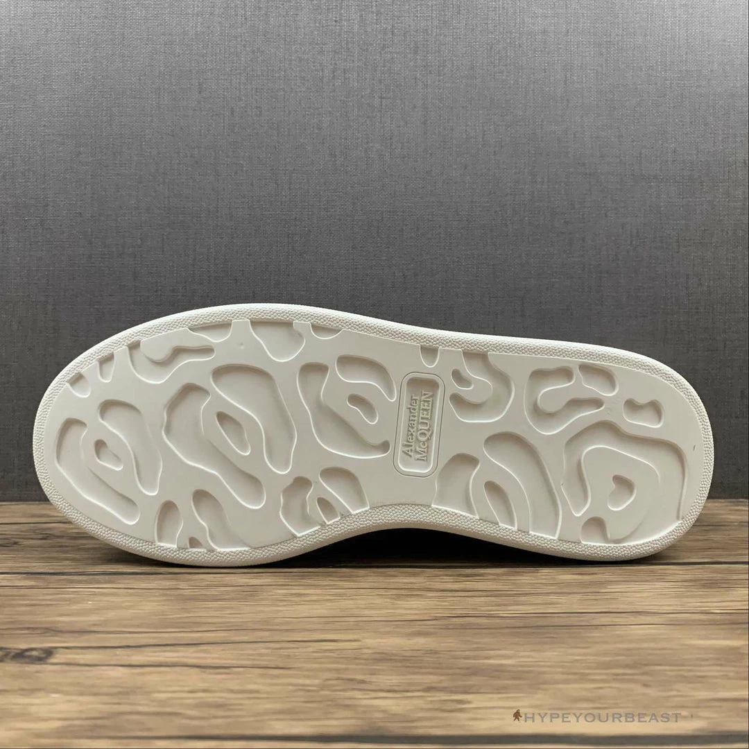 HypeYourBeast Alexander McQueen Black / Black / White A. Mcqueen 9 HypeYourBeast Alexander McQueen Black / Black / White A. Mcqueen