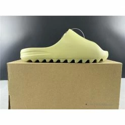 Hypeyourbeast Adidas Yeezy Slide Resin Green