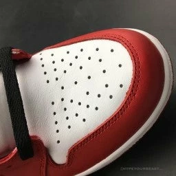 HypeYourBeast Air Jordan 1 Retro High OG 'Chicago' 11 HypeYourBeast Air Jordan 1 Retro High OG 'Chicago'