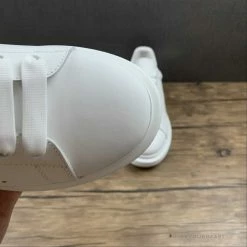 HypeYourBeast Alexander McQueen White / Purple A. Mcqueen 26 HypeYourBeast Alexander McQueen White / Purple A. Mcqueen