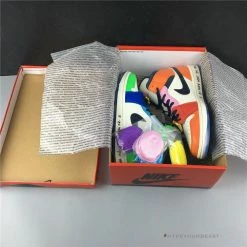 Hypeyourbeast Melody Ehsani X WMNS Air Jordan 1 Mid 'Fearless' 20 Hypeyourbeast Melody Ehsani X WMNS Air Jordan 1 Mid 'Fearless'