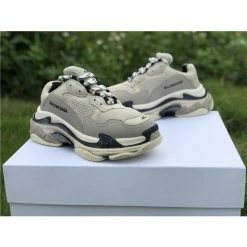 Hypeyourbeast BCG Triple S Vanille Balenciaga