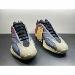 Hypeyourbeast Adidas Yeezy 700 V3 'Fade Carbon'