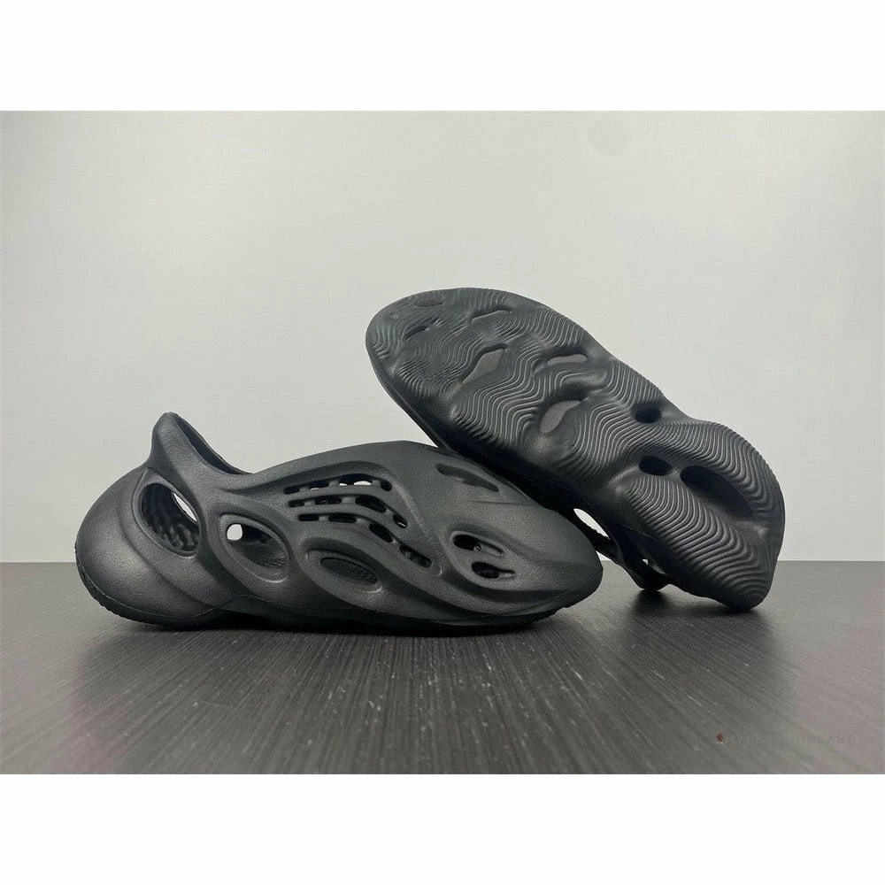 Hypeyourbeast Yeezy Foam Runner Black 1 Hypeyourbeast Yeezy Foam Runner Black