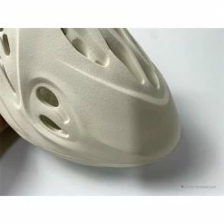 Hypeyourbeast Yeezy Foam Runner Sand 23 Hypeyourbeast Yeezy Foam Runner Sand