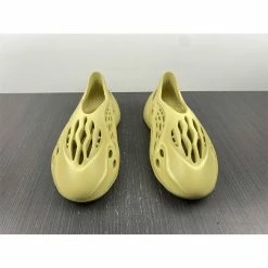 Hypeyourbeast Yeezy Foam Runner 'Yellow' 25 Hypeyourbeast Yeezy Foam Runner 'Yellow'