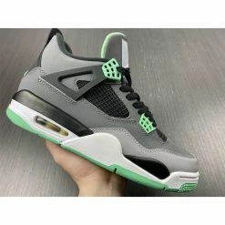 Hypeyourbeast Air Jordan 4 Retro 'Green Glow' 23 Hypeyourbeast Air Jordan 4 Retro 'Green Glow'
