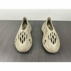 Hypeyourbeast Yeezy Foam Runner Beige