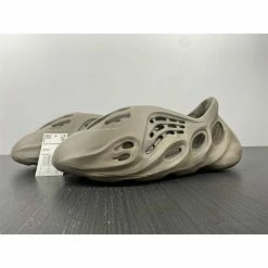 Hypeyourbeast Yeezy Foam Runner Beige