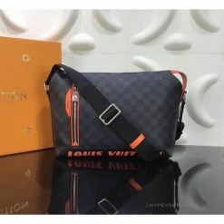 Hypeyourbeast DAMIER COBALT RACE DISCOVERY MESSENGER PM 18 Hypeyourbeast DAMIER COBALT RACE DISCOVERY MESSENGER PM