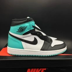 Hypeyourbeast Air Jordan 1 High Igloo
