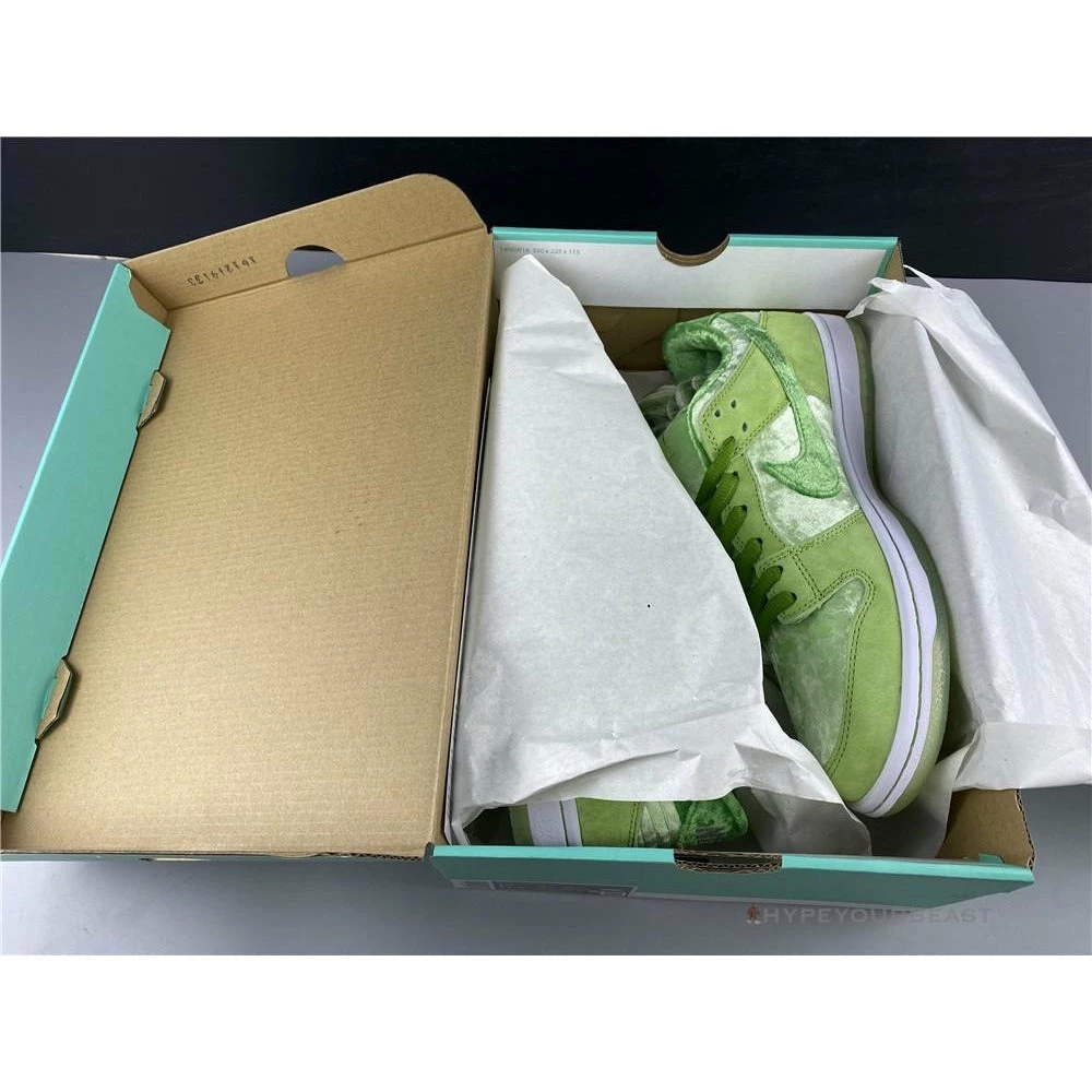 Hypeyourbeast Nike SB Dunk Low 'Strange Love Green' 10 Hypeyourbeast Nike SB Dunk Low 'Strange Love Green'