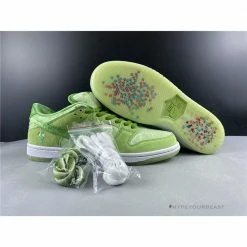 Hypeyourbeast Nike SB Dunk Low 'Strange Love Green' 12 Hypeyourbeast Nike SB Dunk Low 'Strange Love Green'