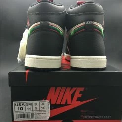 Hypeyourbeast Air Jordan 1 Retro High Sports Illustrated (A Star Is Born) 37 Hypeyourbeast Air Jordan 1 Retro High Sports Illustrated (A Star Is Born)