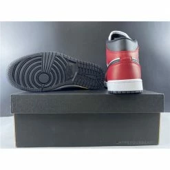 Hypeyourbeast Air Jordan 1 Mid 'Chicago'