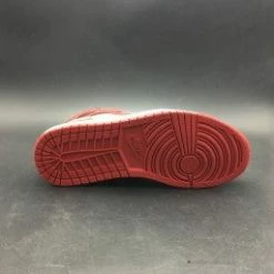 HypeYourBeast Air Jordan 1 Retro High OG 'Chicago' 36 HypeYourBeast Air Jordan 1 Retro High OG 'Chicago'