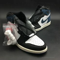 Hypeyourbeast Air Jordan 1 Retro High OG Blue Moon 24 Hypeyourbeast Air Jordan 1 Retro High OG Blue Moon