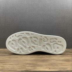 HypeYourBeast Alexander McQueen White / Blue 27 HypeYourBeast Alexander McQueen White / Blue