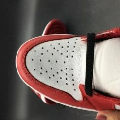 HypeYourBeast Air Jordan 1 Retro High OG 'Chicago' 37 HypeYourBeast Air Jordan 1 Retro High OG 'Chicago'