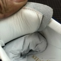 HypeYourBeast Alexander McQueen White / Navy 32 HypeYourBeast Alexander McQueen White / Navy