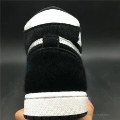 Hypeyourbeast Jordan 1 High OG