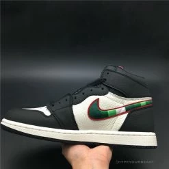 Hypeyourbeast Air Jordan 1 Retro High Sports Illustrated (A Star Is Born) 43 Hypeyourbeast Air Jordan 1 Retro High Sports Illustrated (A Star Is Born)